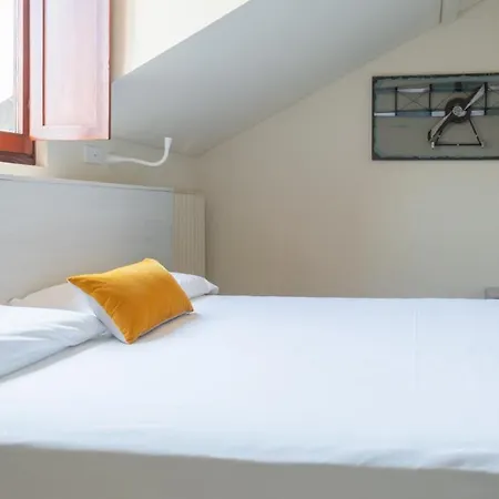 Apartment Plum Guide - Kitty Hawk Milan