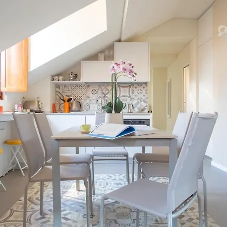Apartment Plum Guide - Kitty Hawk Milan